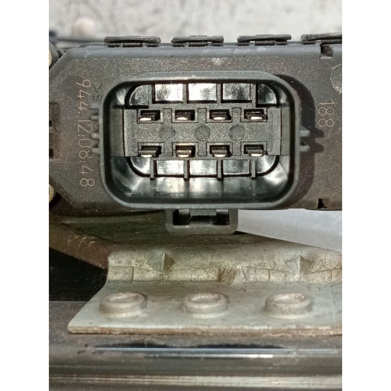 Recambio de elevalunas delantero derecho para ford mondeo iii sedán (b4y) 2.0 tdci referencia OEM IAM 0130821771  