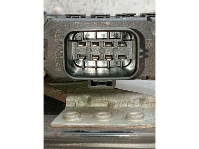 Recambio de elevalunas delantero derecho para ford mondeo iii sedán (b4y) 2.0 tdci referencia OEM IAM 0130821771  