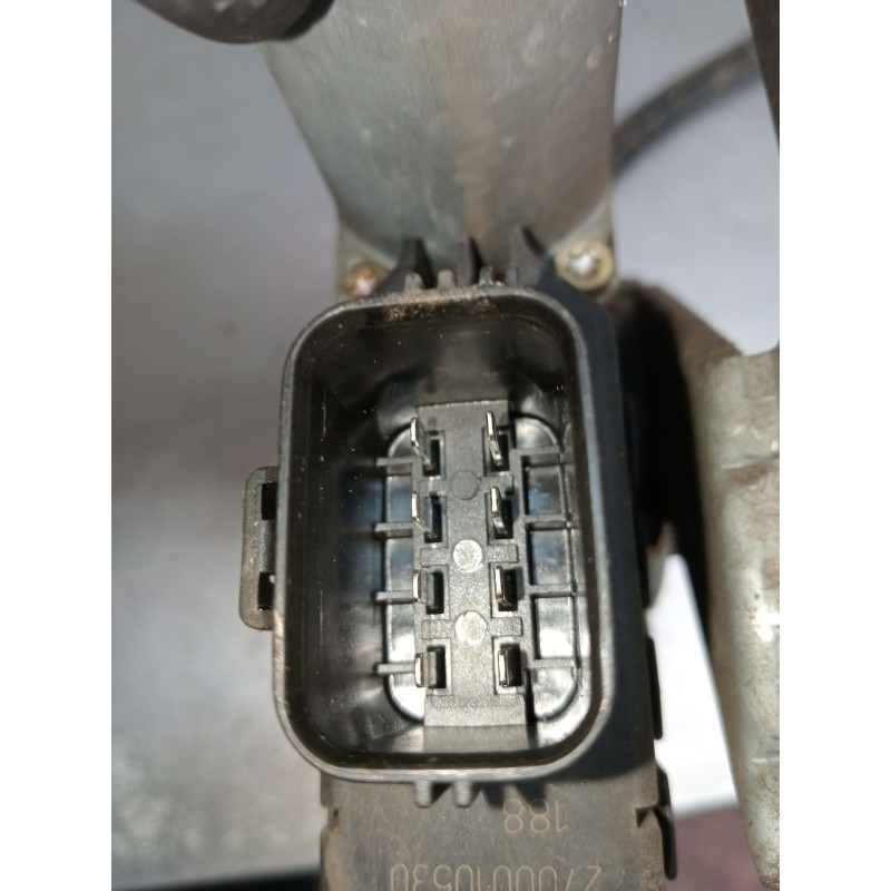 Recambio de elevalunas delantero izquierdo para ford mondeo iii sedán (b4y) 2.0 tdci referencia OEM IAM  0130821770 