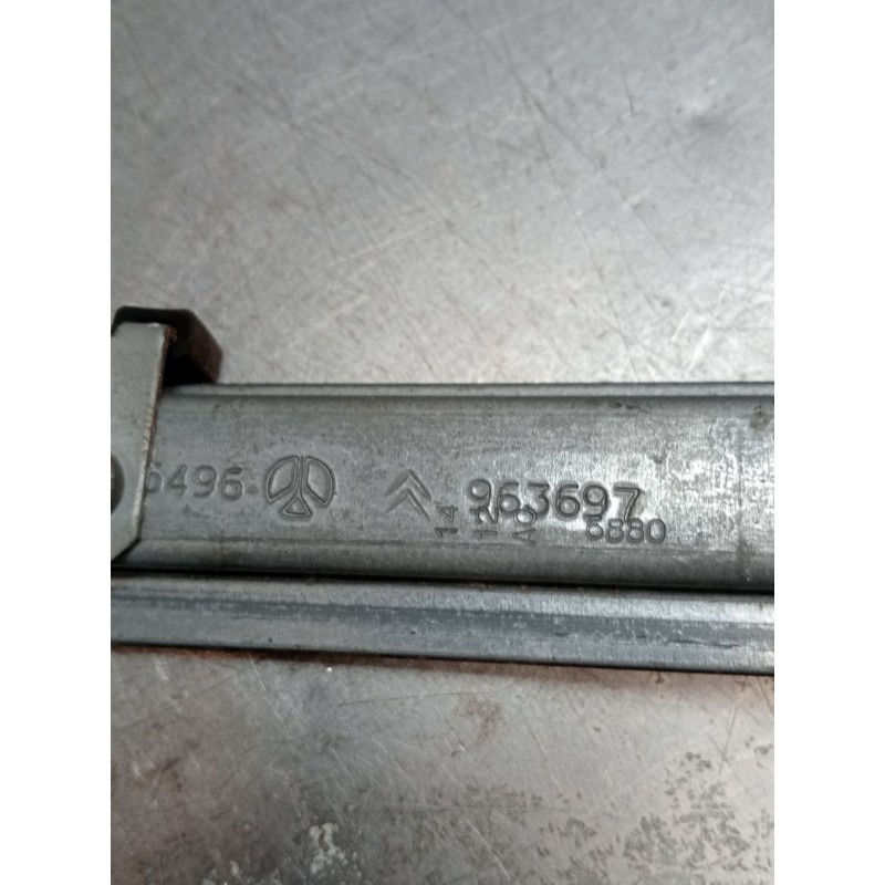 Recambio de elevalunas delantero derecho para citroën xsara (n1) 1.6 16v referencia OEM IAM 9636975880  