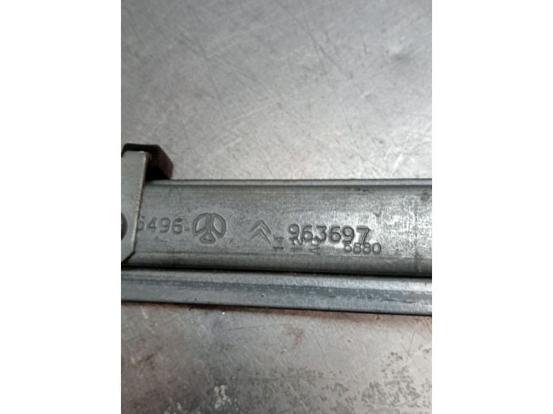 Recambio de elevalunas delantero derecho para citroën xsara (n1) 1.6 16v referencia OEM IAM 9636975880  