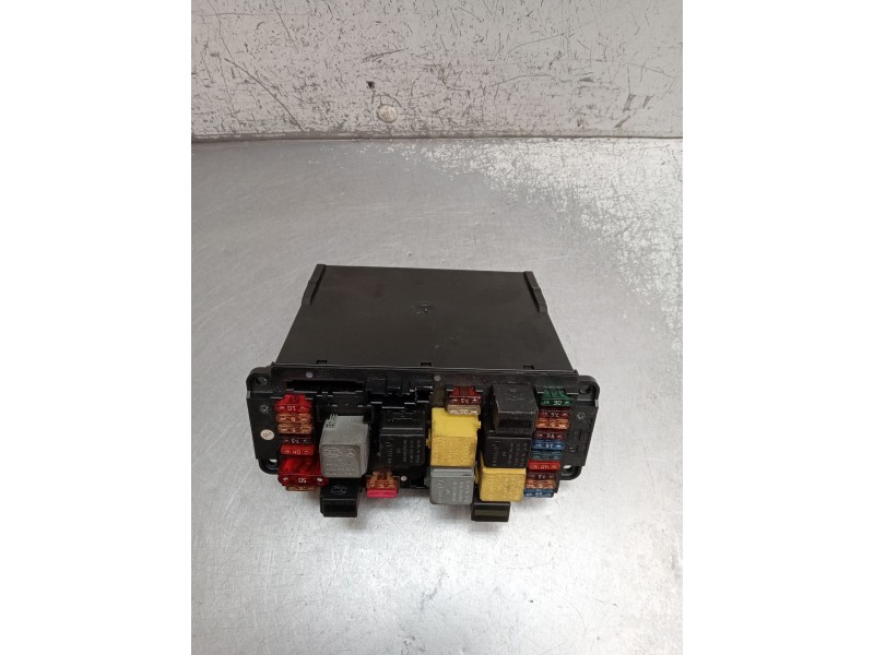 Recambio de caja reles / fusibles para mercedes-benz clase c (w203) c 270 cdi (203.016) referencia OEM IAM 0025459401 5DK0079733