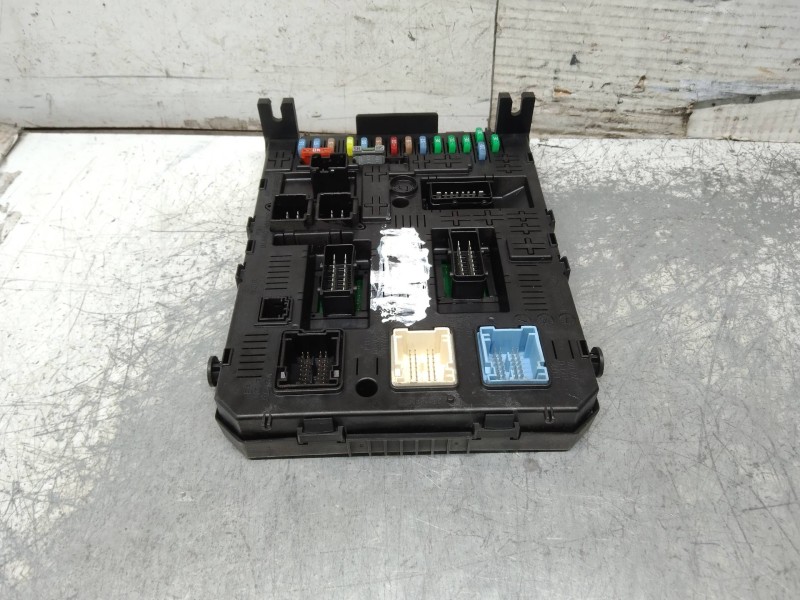 Recambio de caja reles / fusibles para peugeot 308 1.6 hdi fap cat (9hz / dv6ted4) referencia OEM IAM 966405918002 BSI04EVK0500 