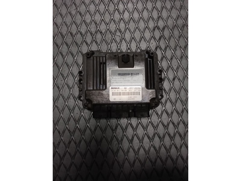 Recambio de centralita motor uce para renault scenic ii authentique referencia OEM IAM 0281011390 8200310863 8200349846