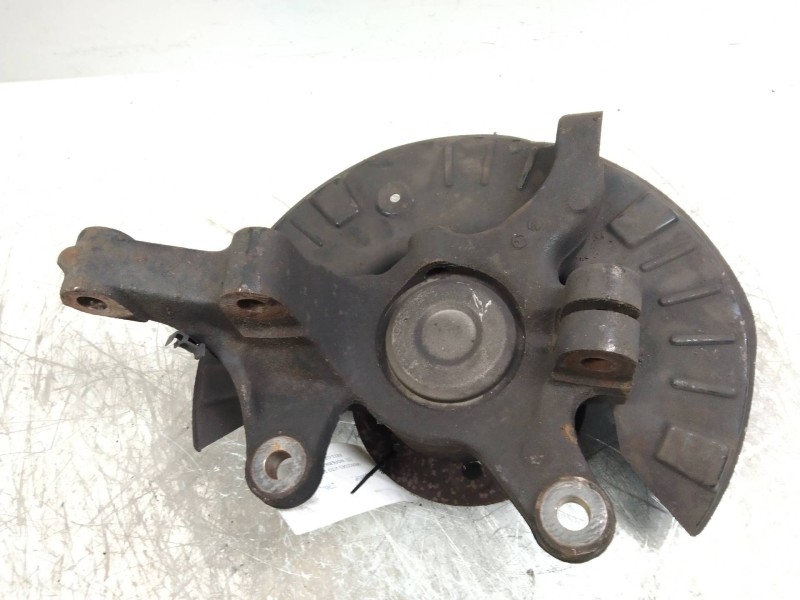 Recambio de mangueta delantera izquierda para mercedes vito kombi (639) 113 cdi crew lang (639.603) referencia OEM IAM   