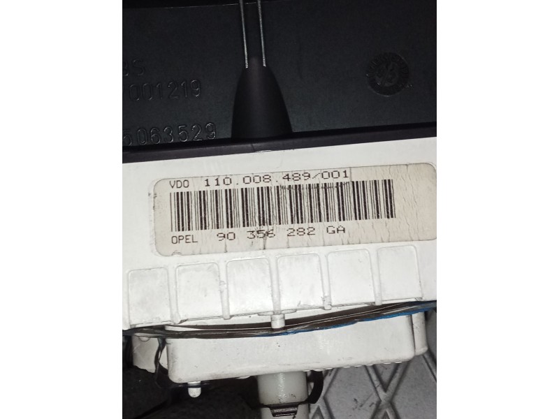 Recambio de cuadro instrumentos para opel vectra a gl referencia OEM IAM 110008489001 90356282GA 