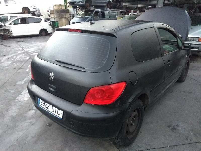 peugeot 307 berlina (s2) del año 2005