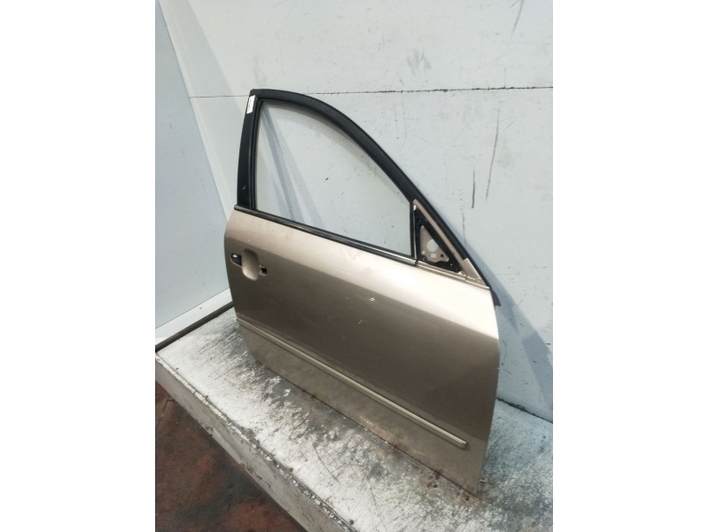 Recambio de puerta delantera derecha para hyundai sonata v (nf) 2.0 crdi referencia OEM IAM  4P 