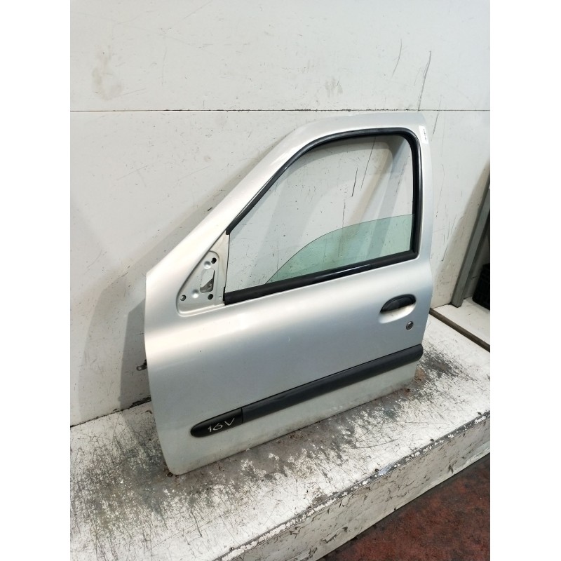 Recambio de puerta delantera izquierda para renault clio ii (bb_, cb_) 1.2 16v (bb05, bb0w, bb11, bb27, bb2t, bb2u, bb2v, cb05,.