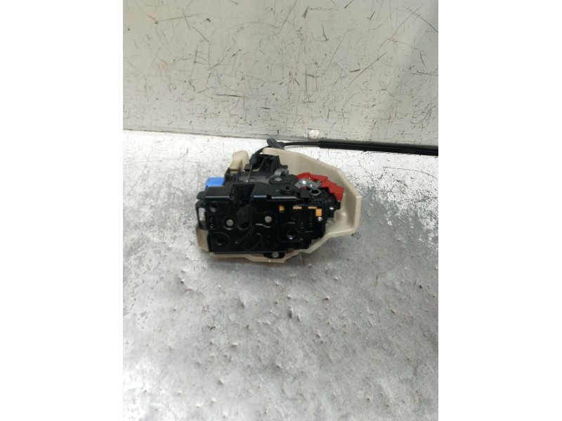 Recambio de motor cierre centralizado trasero derecho para volkswagen golf v (1k1) 1.9 tdi referencia OEM IAM  5P 