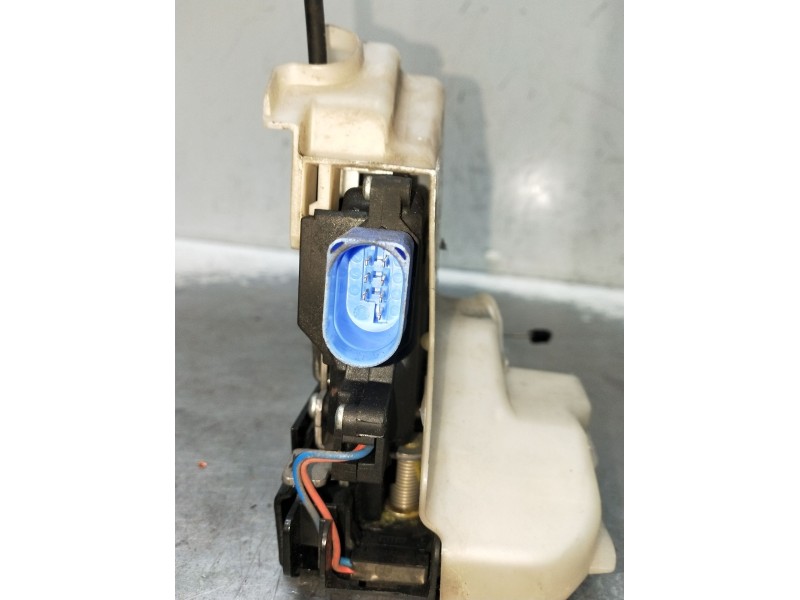 Recambio de motor cierre centralizado trasero izquierdo para volkswagen golf v (1k1) 1.9 tdi referencia OEM IAM  5P 