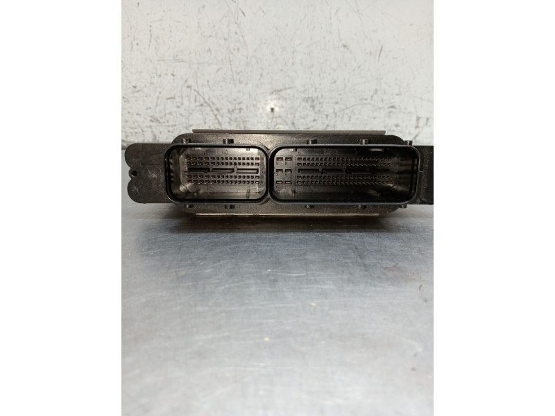 Recambio de centralita motor uce para volkswagen polo referencia OEM IAM 0261S17501 04C907309AT 