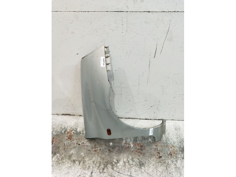 Recambio de aleta delantera derecha para renault clio ii (bb_, cb_) 1.2 16v (bb05, bb0w, bb11, bb27, bb2t, bb2u, bb2v, cb05,... 