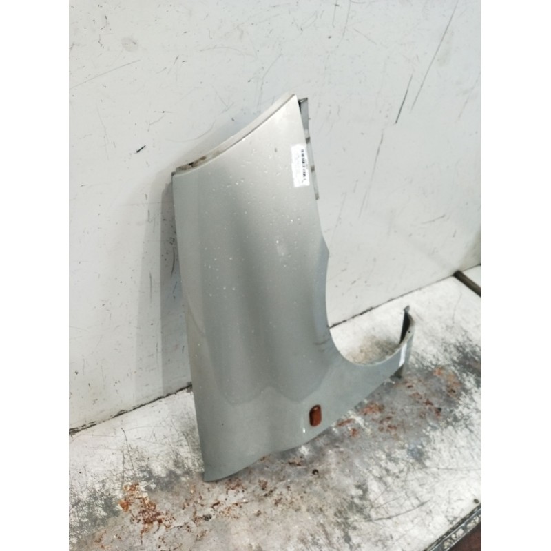 Recambio de aleta delantera derecha para renault clio ii (bb_, cb_) 1.2 16v (bb05, bb0w, bb11, bb27, bb2t, bb2u, bb2v, cb05,... 