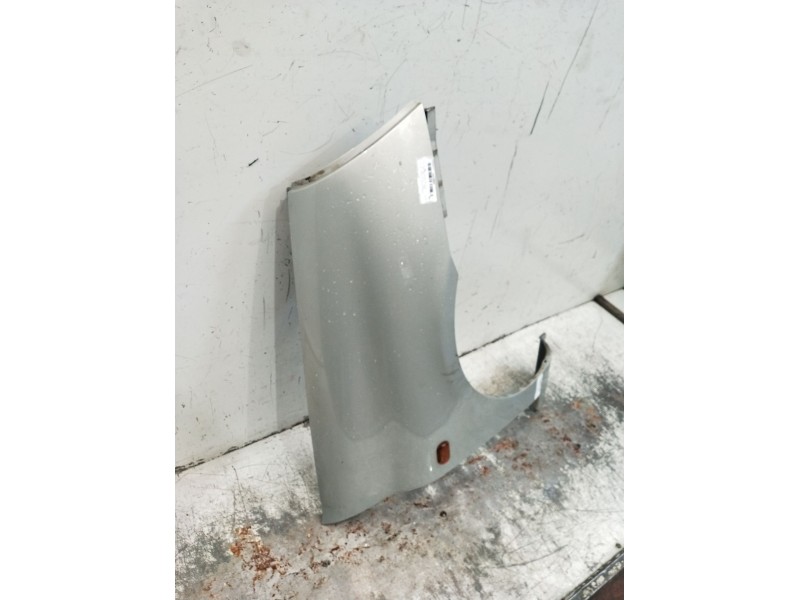 Recambio de aleta delantera derecha para renault clio ii (bb_, cb_) 1.2 16v (bb05, bb0w, bb11, bb27, bb2t, bb2u, bb2v, cb05,... 