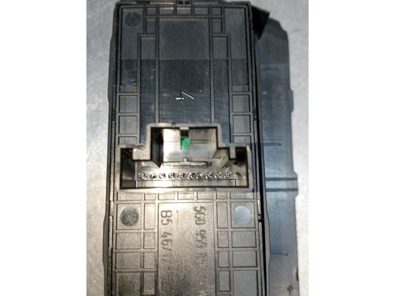 Recambio de mando elevalunas delantero izquierdo para volkswagen polo referencia OEM IAM   