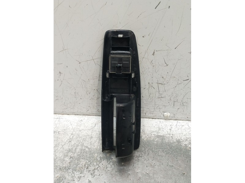 Recambio de mando elevalunas delantero izquierdo para volkswagen polo iv (9n_, 9a_) 1.4 tdi referencia OEM IAM 6Q1867171E  