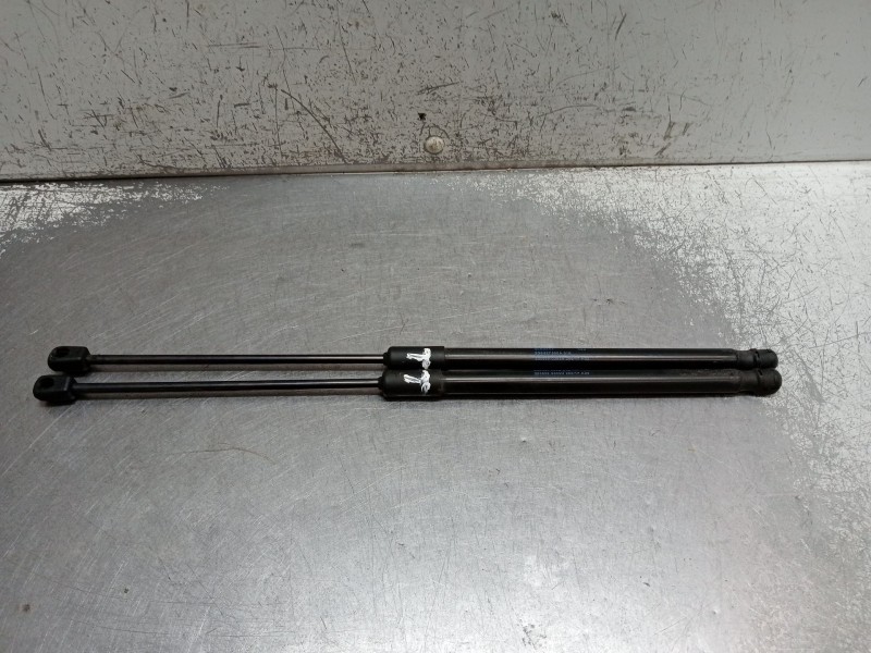 Recambio de amortiguadores maletero / porton para volkswagen polo referencia OEM IAM 2G8827550A  