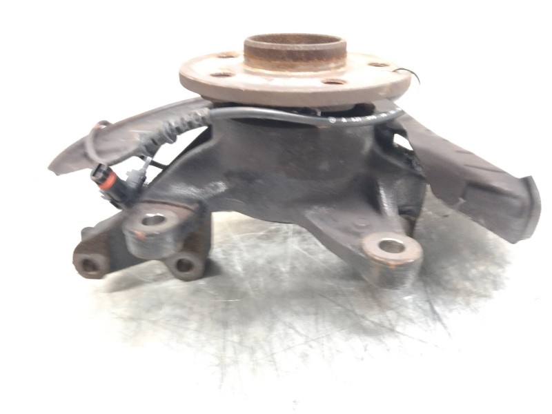 Recambio de mangueta delantera derecha para mercedes vito kombi (639) 2.1 cdi cat referencia OEM IAM   