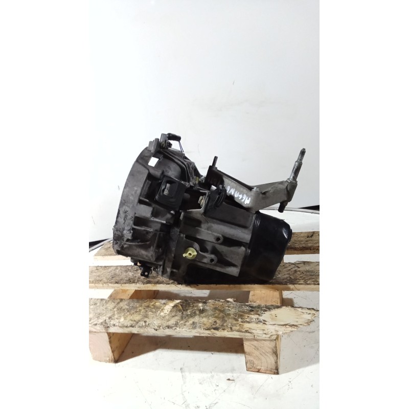 Recambio de caja cambios para renault megane i classic (la0/1_) 1.9 dti (la1u) referencia OEM IAM JB3973 5V S041860