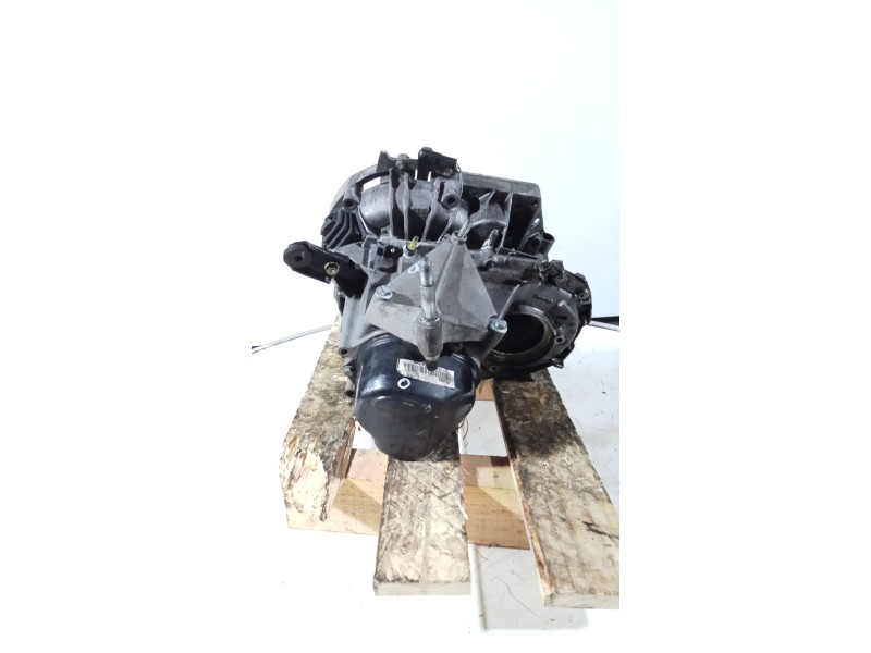 Recambio de caja cambios para renault megane i classic (la0/1_) 1.9 dti (la1u) referencia OEM IAM JB3973 5V S041860