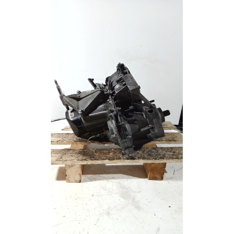 Recambio de caja cambios para renault megane i classic (la0/1_) 1.9 dti (la1u) referencia OEM IAM JB3973 5V S041860
