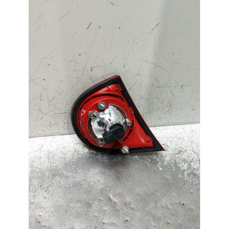 Recambio de piloto trasero derecho interior para volkswagen golf v (1k1) 1.9 tdi referencia OEM IAM 1K6945094E 028500204 