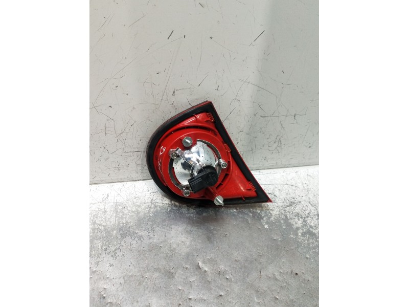 Recambio de piloto trasero derecho interior para volkswagen golf v (1k1) 1.9 tdi referencia OEM IAM 1K6945094E 028500204 