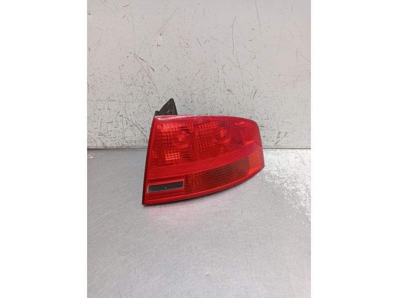 Recambio de piloto trasero derecho para audi a4 b7 (8ec) 3.0 tdi quattro referencia OEM IAM   