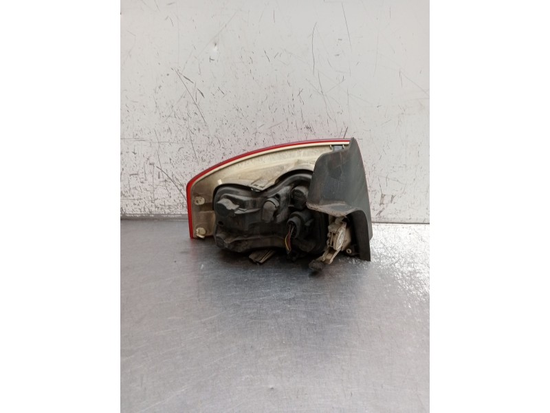 Recambio de piloto trasero derecho para audi a4 b7 (8ec) 3.0 tdi quattro referencia OEM IAM   