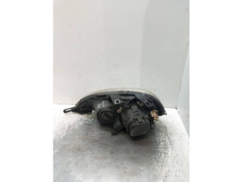 Recambio de faro derecho para mercedes-benz clase m (w163) ml 320 (163.154) referencia OEM IAM 1638200749 22316900 