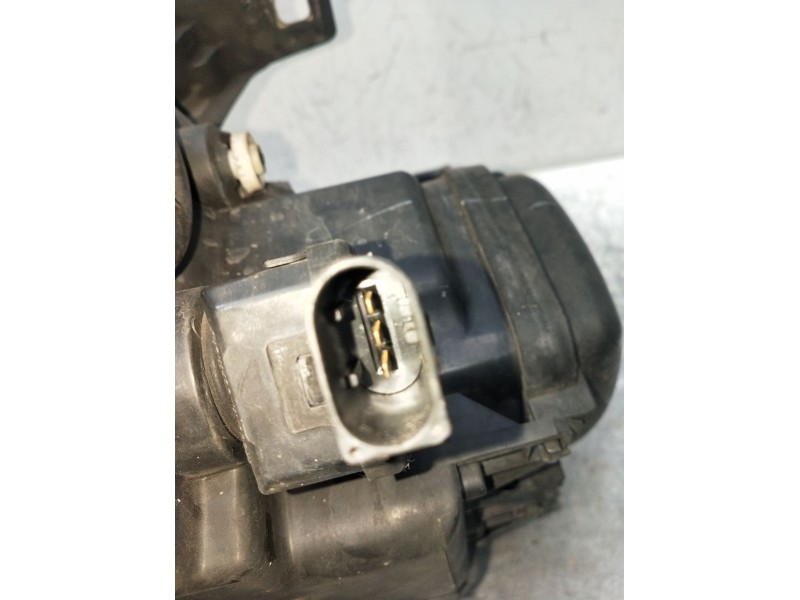 Recambio de faro derecho para mercedes-benz clase m (w163) ml 320 (163.154) referencia OEM IAM 1638200749 22316900 