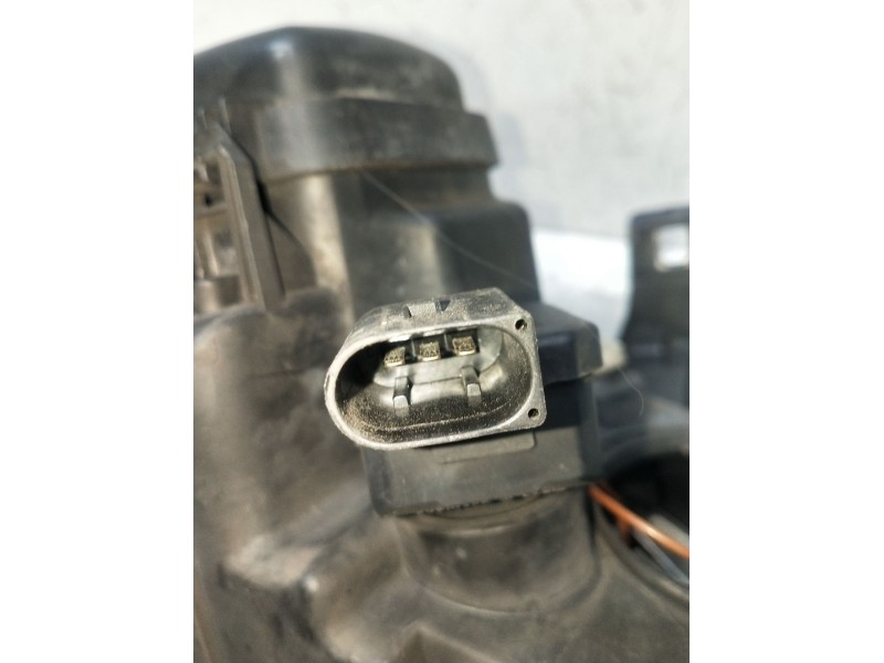 Recambio de faro izquierdo para mercedes-benz clase m (w163) ml 320 (163.154) referencia OEM IAM 1638200749  