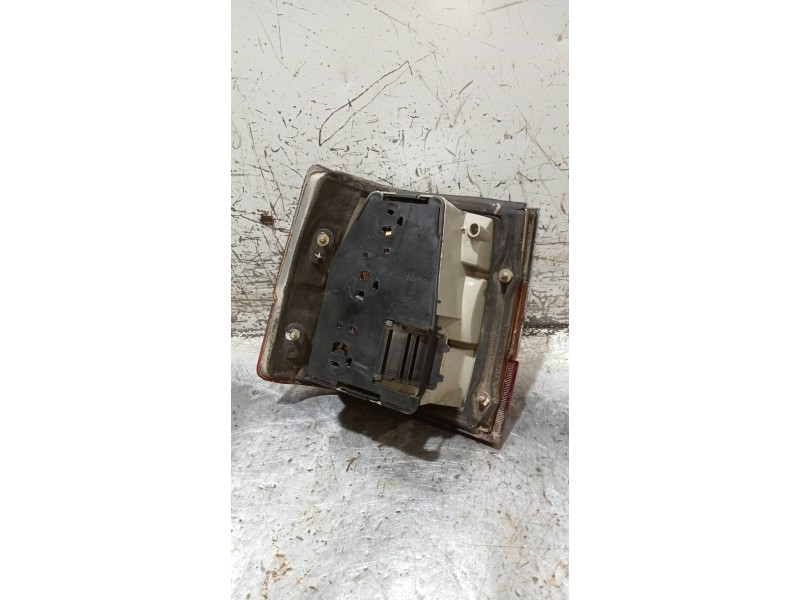 Recambio de piloto trasero derecho para renault 11 1.4 gtl referencia OEM IAM   