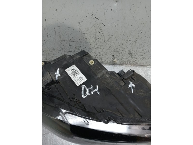 Recambio de faro derecho para volkswagen polo referencia OEM IAM 2G1941036B IJO VER FOTOS 90100102