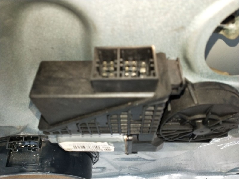 Recambio de elevalunas delantero derecho para volkswagen polo iv (9n_, 9a_) 1.4 tdi referencia OEM IAM 6Y2959801 3P 