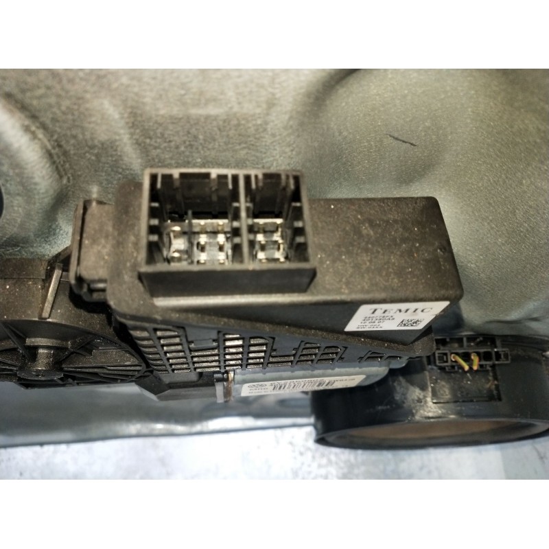 Recambio de elevalunas delantero izquierdo para volkswagen polo iv (9n_, 9a_) 1.4 tdi referencia OEM IAM 6Y2959802 3P 