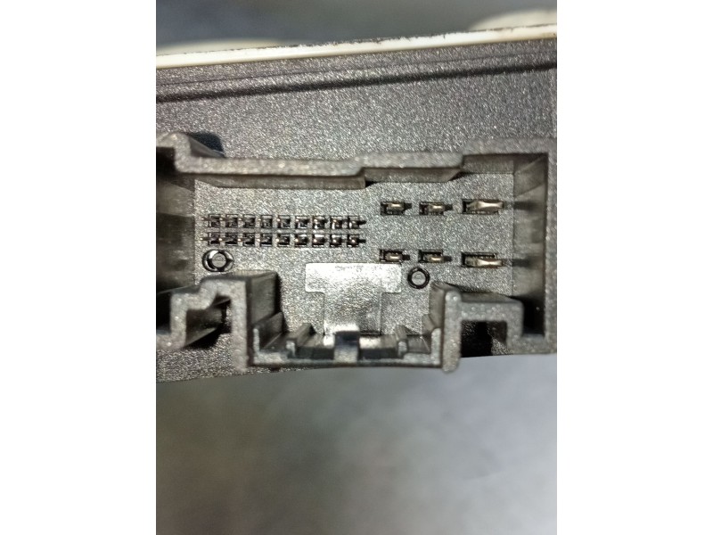 Recambio de elevalunas delantero derecho para volkswagen polo referencia OEM IAM 2G4837462B  