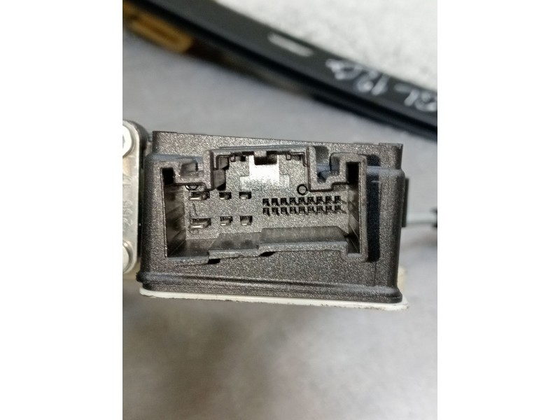 Recambio de elevalunas delantero izquierdo para volkswagen polo referencia OEM IAM 2G4837461B  