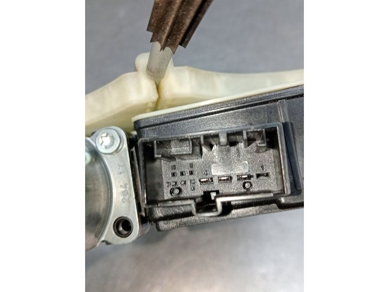 Recambio de elevalunas trasero derecho para volkswagen polo referencia OEM IAM 2G5839462C  