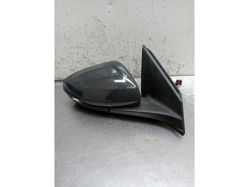 Recambio de retrovisor derecho para volkswagen polo referencia OEM IAM  ELÉCTRICO 1 ENCHUFE 12 CABLES