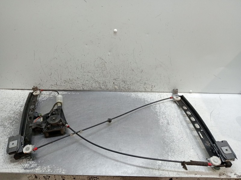 Recambio de elevalunas delantero derecho para ford focus ii descapotable 2.0 tdci referencia OEM IAM 38931012AF0  