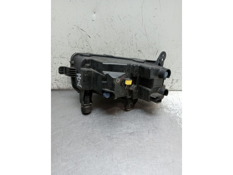 Recambio de faro antiniebla derecho para volkswagen polo referencia OEM IAM 2G0941662A 89250881 