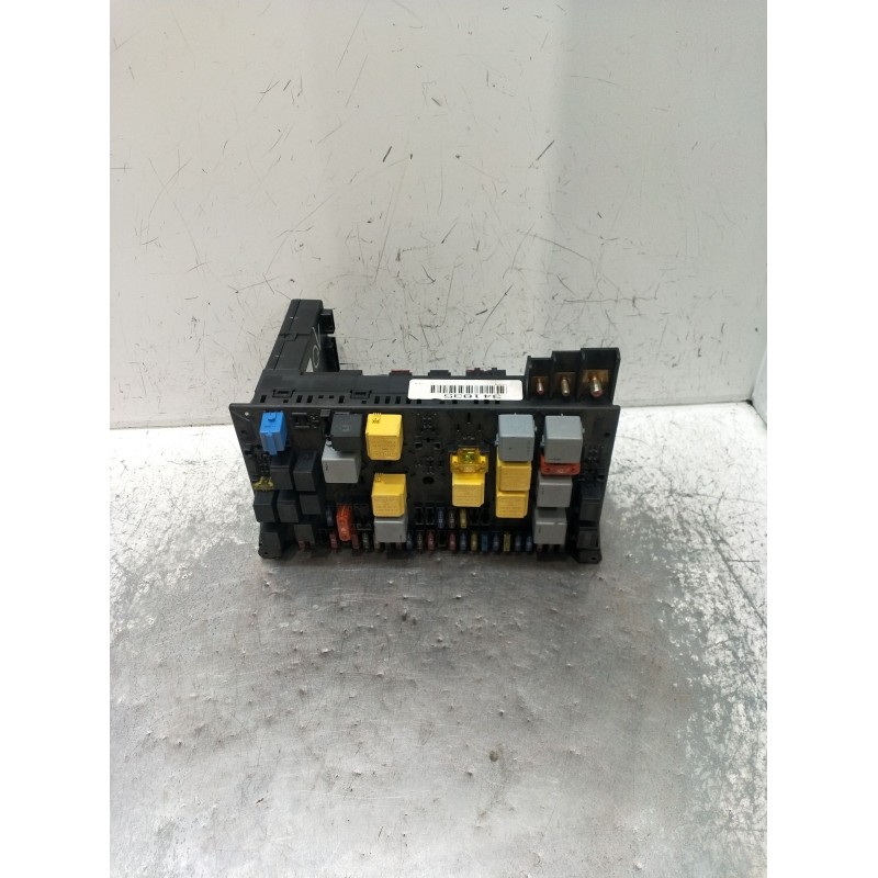 Recambio de caja reles / fusibles para mercedes-benz clase m (w163) ml 320 (163.154) referencia OEM IAM 560108013370  