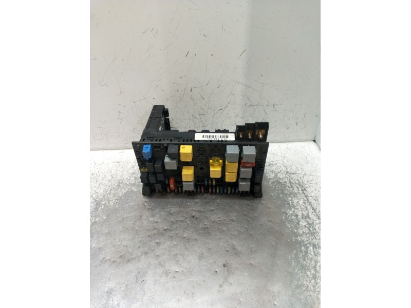 Recambio de caja reles / fusibles para mercedes-benz clase m (w163) ml 320 (163.154) referencia OEM IAM 560108013370  