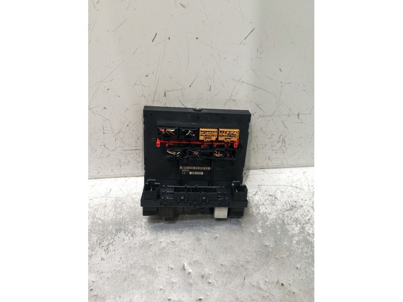 Recambio de caja reles / fusibles para volkswagen golf v (1k1) 1.9 tdi referencia OEM IAM 3C8937049E  