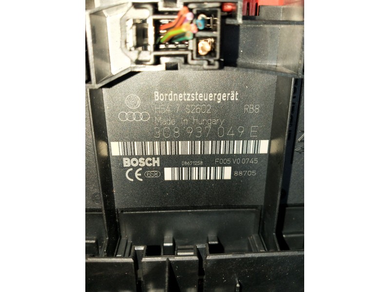 Recambio de caja reles / fusibles para volkswagen golf v (1k1) 1.9 tdi referencia OEM IAM 3C8937049E  