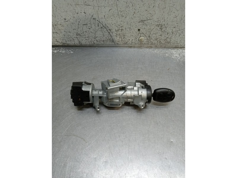 Recambio de conmutador de arranque para ford focus ii descapotable 2.0 tdci referencia OEM IAM 3M513F880AC  