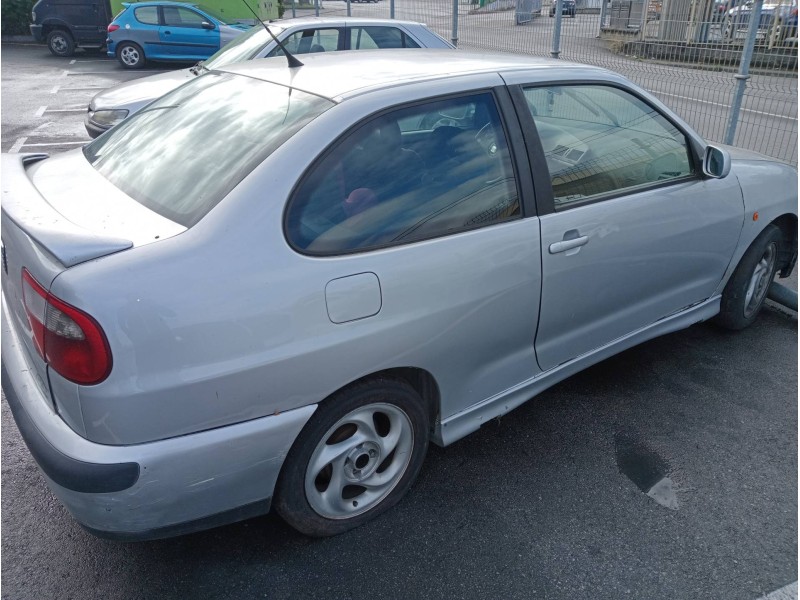 seat cordoba berlina (6k2) del año 2002