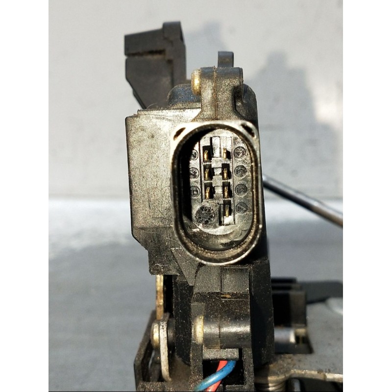 Recambio de motor cierre centralizado trasero izquierdo para audi a4 b6 avant (8e5) 2.0 referencia OEM IAM 8E0839015C  